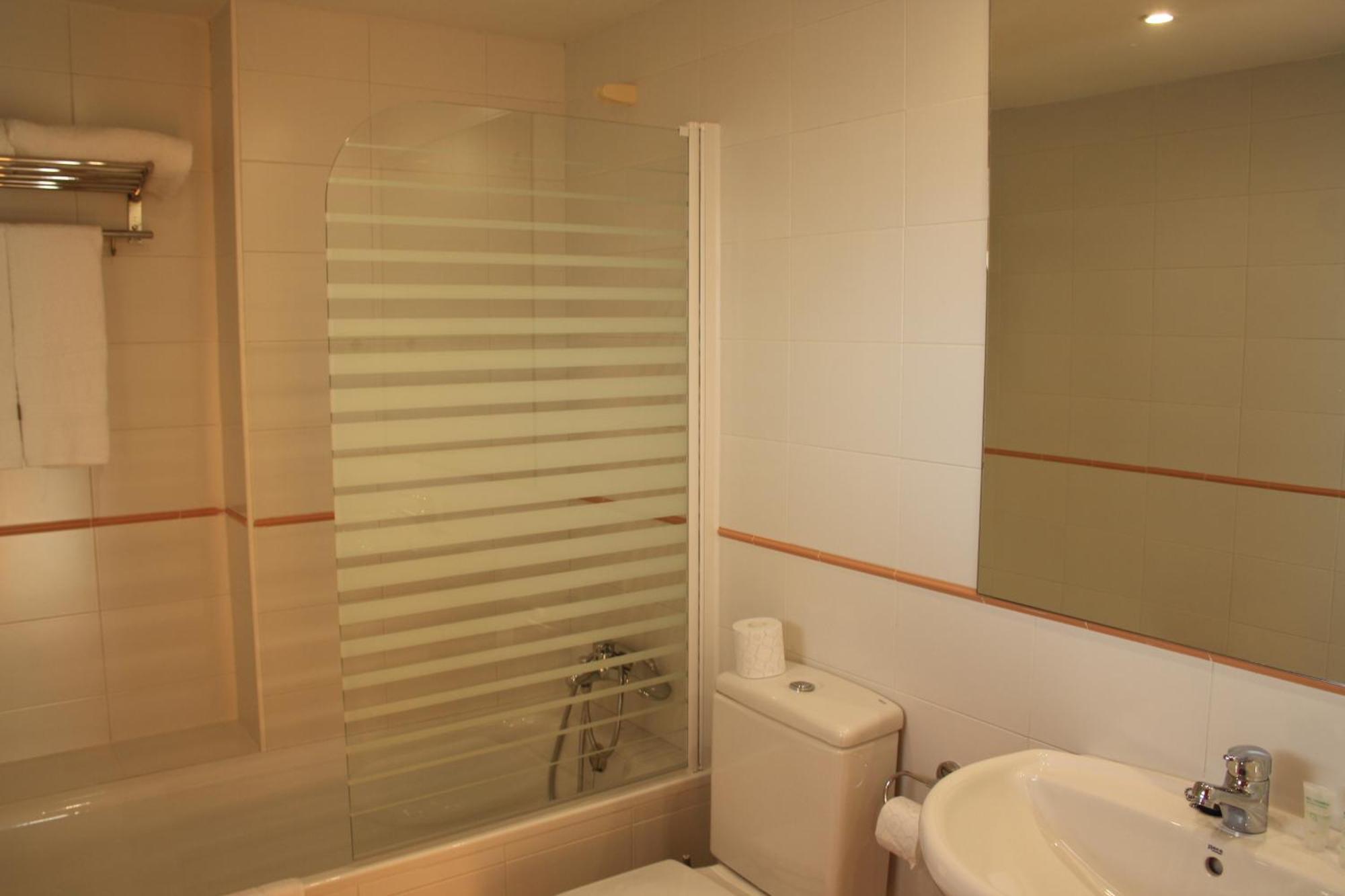 Ar Apartamentos Soto Real 객실 사진